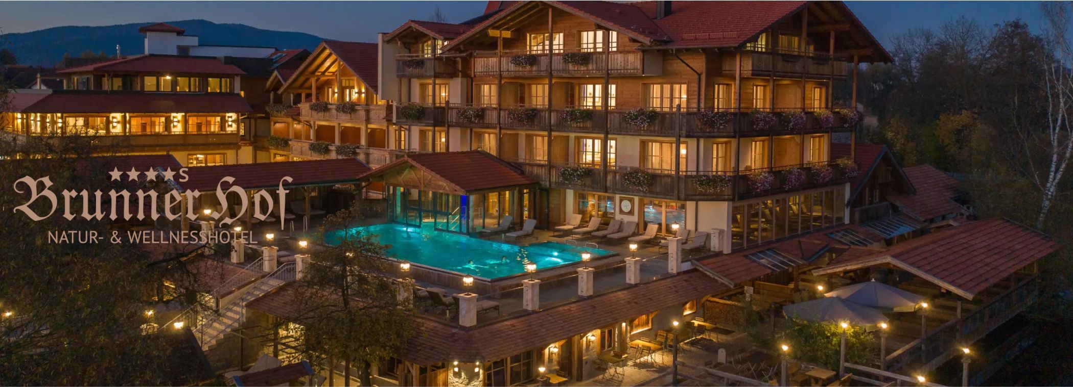 Brunner Hof bei Nacht